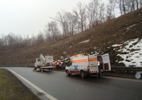 Montaż opraw oświetleniowych w ciągu autostrady A4 na Węźle Gałeczki